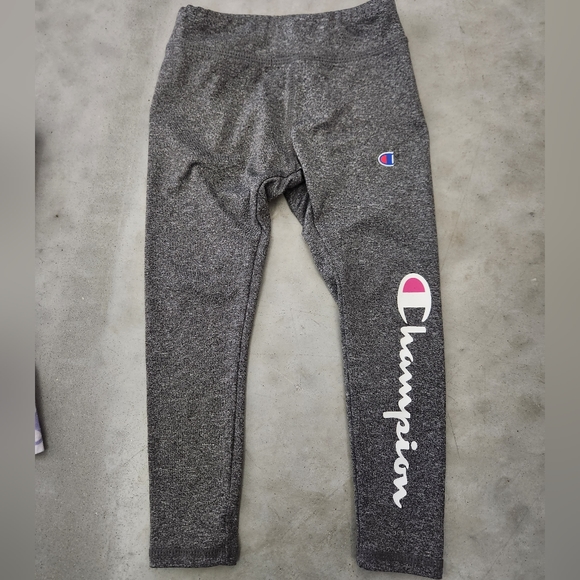 Champion outfit - Picture 2 of 8